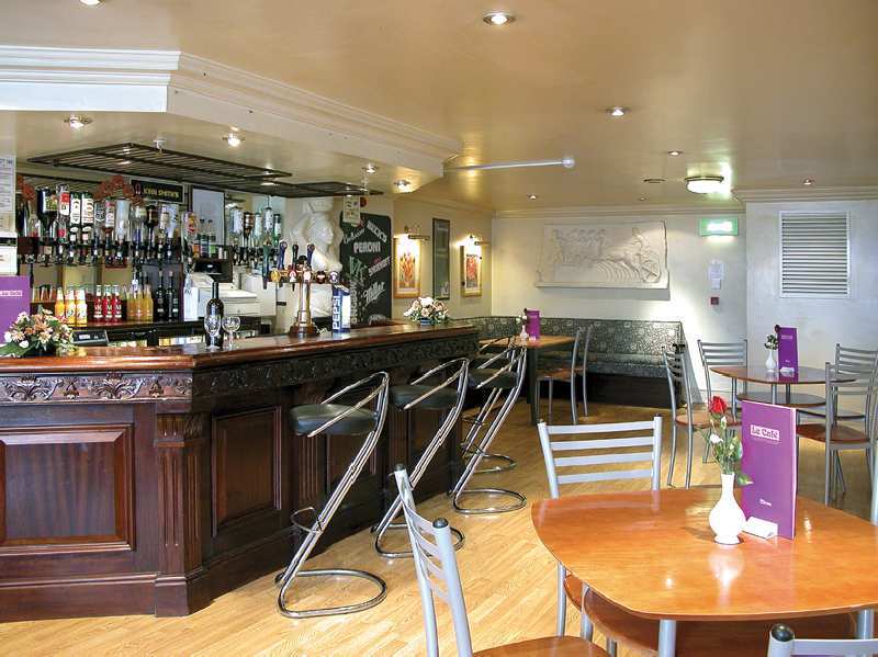 The Ashley Hotel Hale  Εστιατόριο φωτογραφία